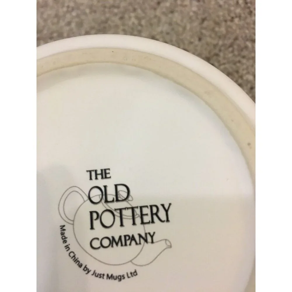 The Old‎ Pottery Company Ceramic Sugar Jar With Wooden Lid White